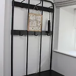 호텔 Baginbun 3*