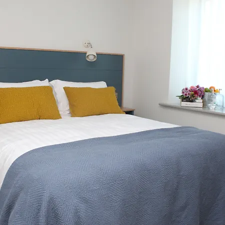 Baginbun Hotel 3*